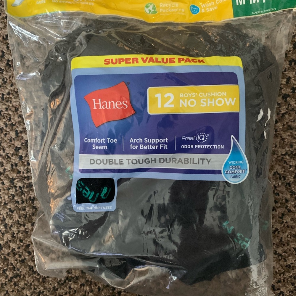 Black no show w/ Teal logo on bottom